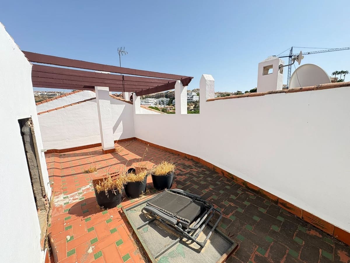 4 bedroom Townhouse for sale in Riviera del Sol with pool - € 399,950 (Ref: 10016840)