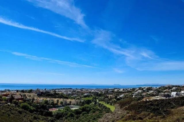 3 bedroom Apartment for sale in El Paraiso, Estepona with pool garage - € 928,000 (Ref: 10016842)