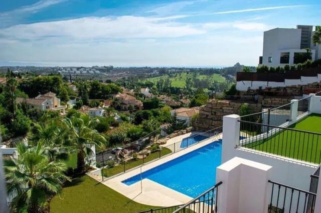3 bedroom Apartment for sale in El Paraiso, Estepona with pool garage - € 928,000 (Ref: 10016842)