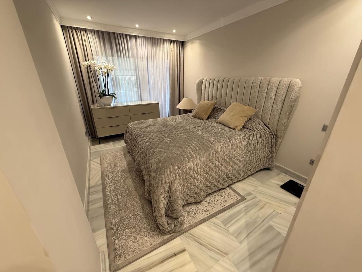 1 bedroom Apartment for sale in New Golden Mile with pool - € 286,000 (Ref: 10016843)