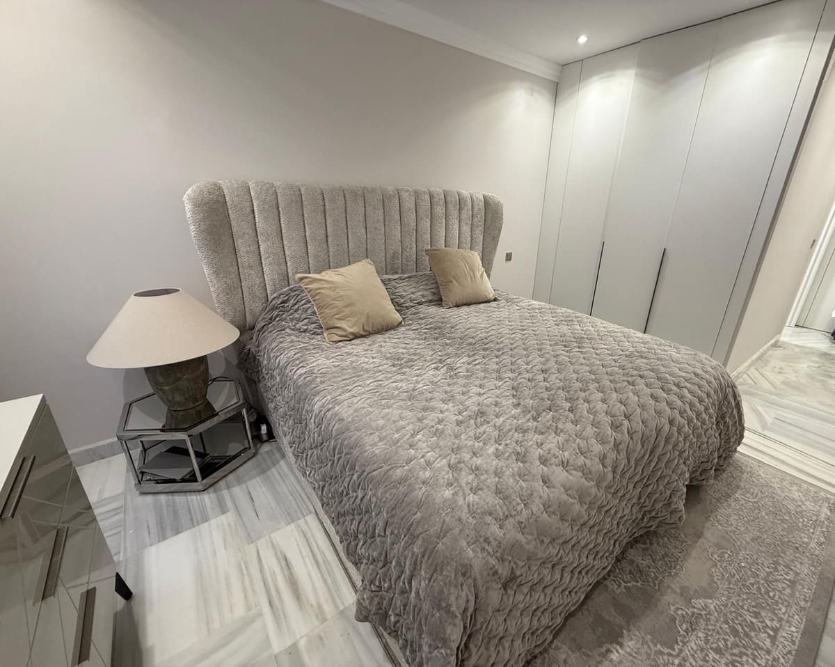1 bedroom Apartment for sale in New Golden Mile with pool - € 286,000 (Ref: 10016843)