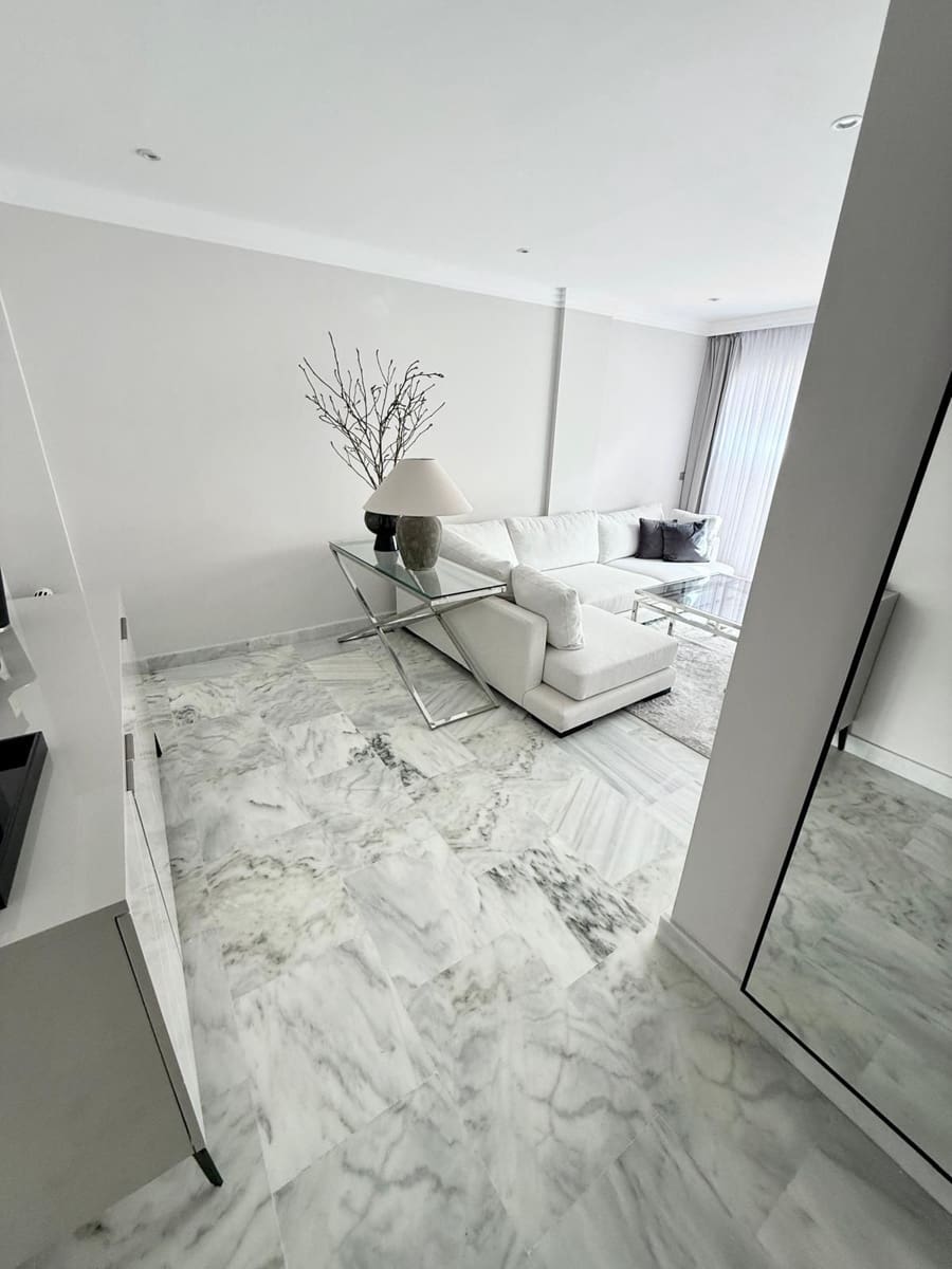 1 bedroom Apartment for sale in New Golden Mile with pool - € 286,000 (Ref: 10016843)