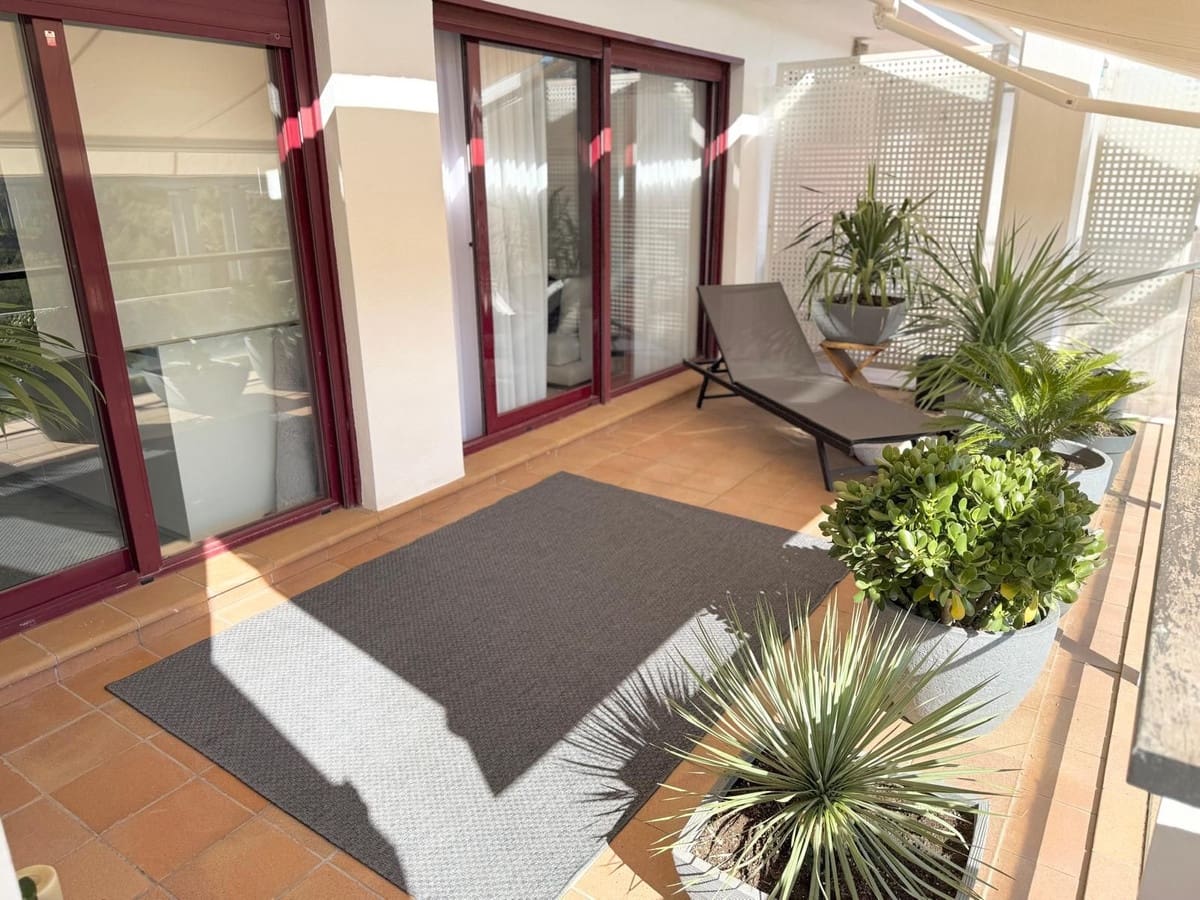 1 bedroom Apartment for sale in New Golden Mile with pool - € 286,000 (Ref: 10016843)