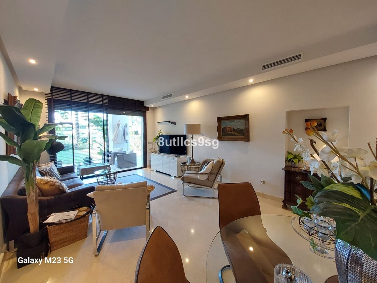 2 sovrum Lägenhet till salu i Benahavis med pool - 675 000 € (Ref: 10016844)