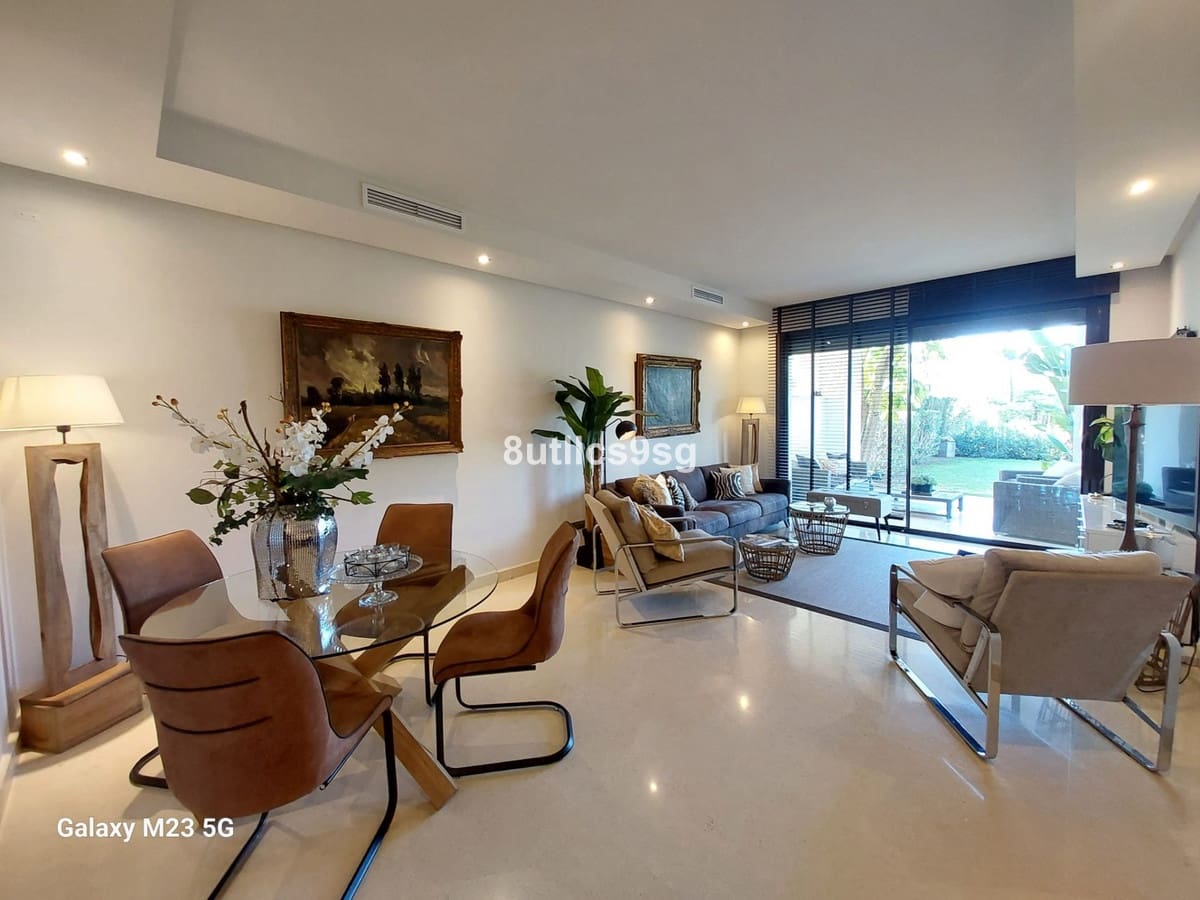 2 sovrum Lägenhet till salu i Benahavis med pool - 675 000 € (Ref: 10016844)