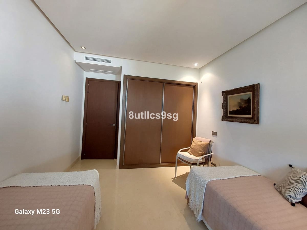 2 sovrum Lägenhet till salu i Benahavis med pool - 675 000 € (Ref: 10016844)