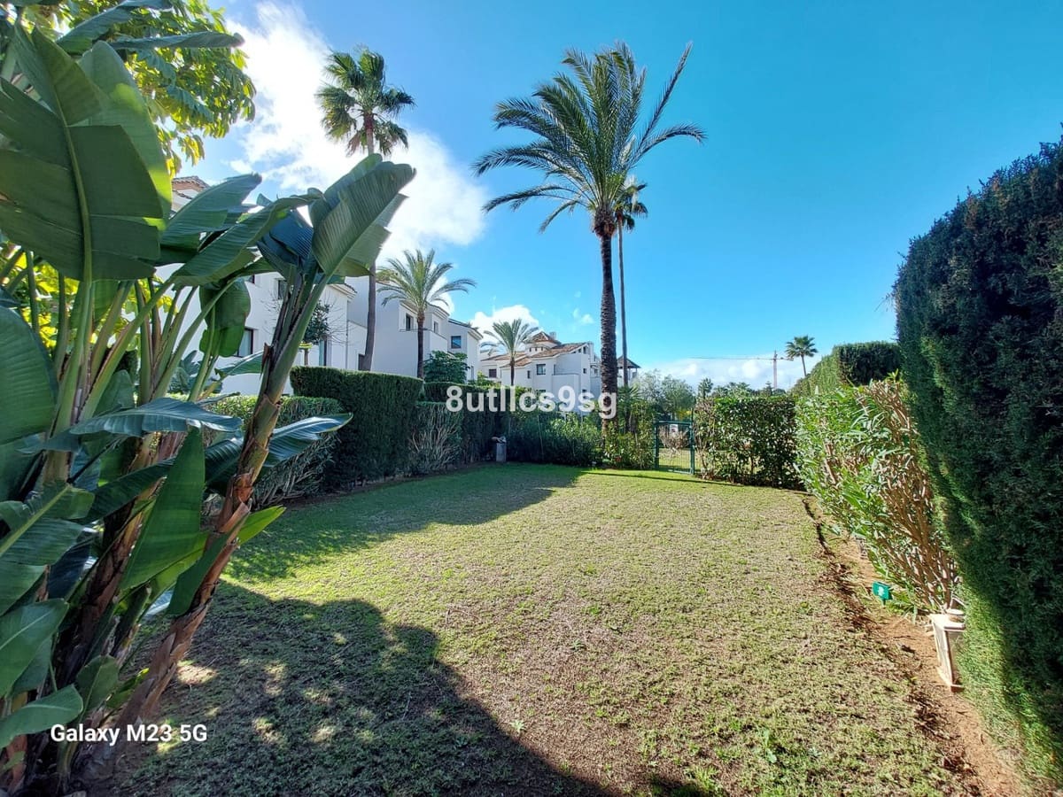 2 sovrum Lägenhet till salu i Benahavis med pool - 675 000 € (Ref: 10016844)