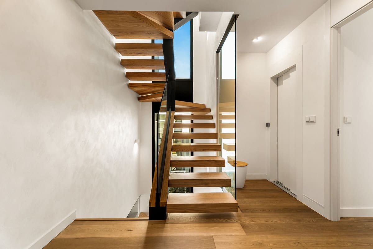 5 quarto Moradia Geminada para venda em Rio Real com piscina - 1 950 000 € (Ref: 10016845)