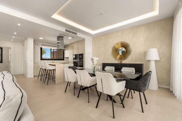 5 camera da letto Villetta Bifamiliare in vendita in Río Real, Marbella con piscina - 1.950.000 € (Rif: 10016845)
