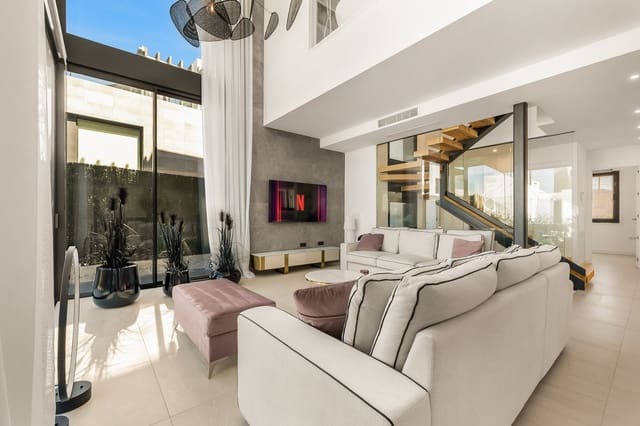 5 camera da letto Villetta Bifamiliare in vendita in Río Real, Marbella con piscina - 1.950.000 € (Rif: 10016845)