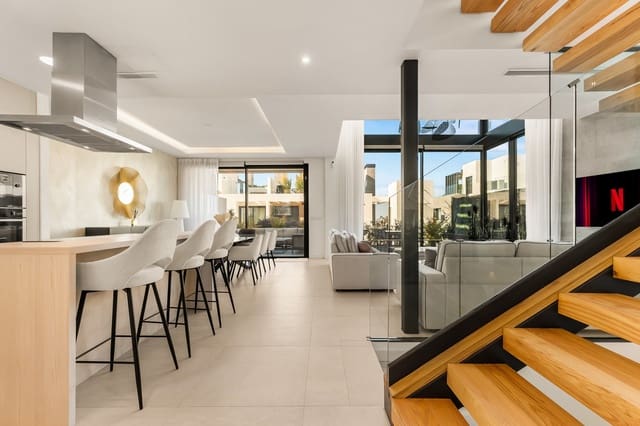 5 camera da letto Villetta Bifamiliare in vendita in Río Real, Marbella con piscina - 1.950.000 € (Rif: 10016845)