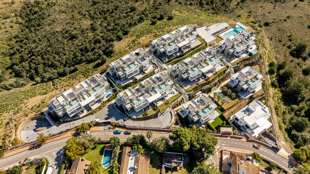 5 quarto Moradia Geminada para venda em Rio Real com piscina - 1 950 000 € (Ref: 10016845)