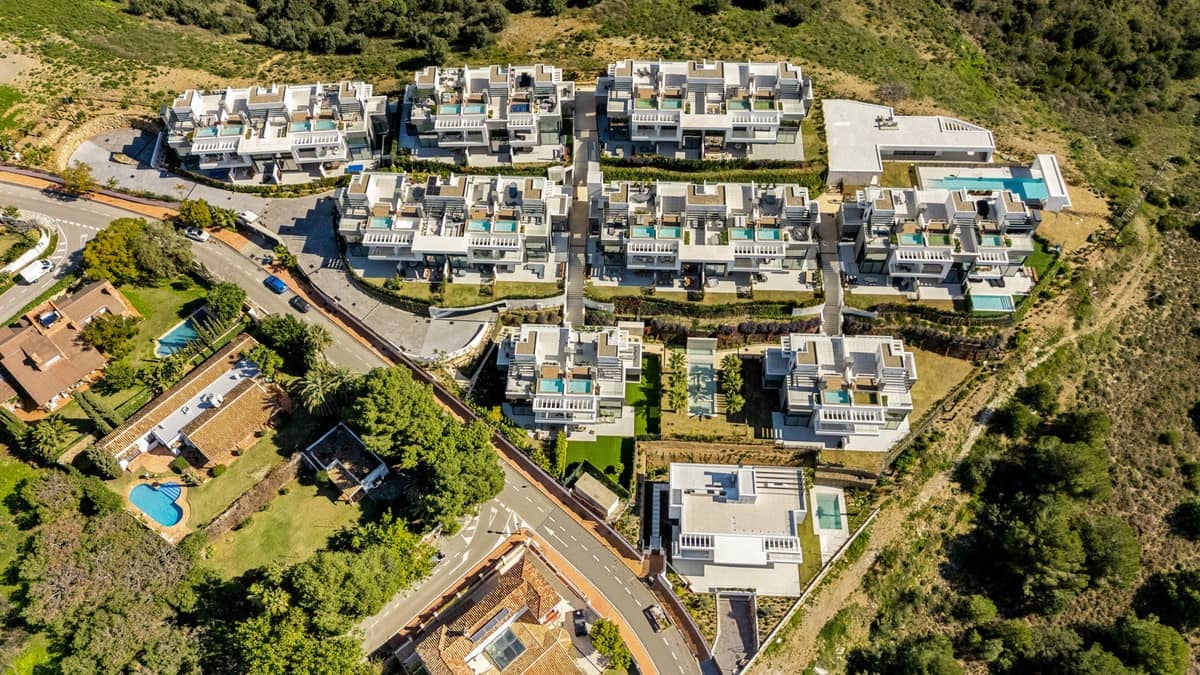 5 quarto Moradia Geminada para venda em Rio Real com piscina - 1 950 000 € (Ref: 10016845)