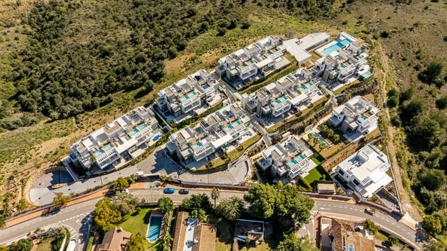 5 camera da letto Villetta Bifamiliare in vendita in Río Real, Marbella con piscina - 1.950.000 € (Rif: 10016845)
