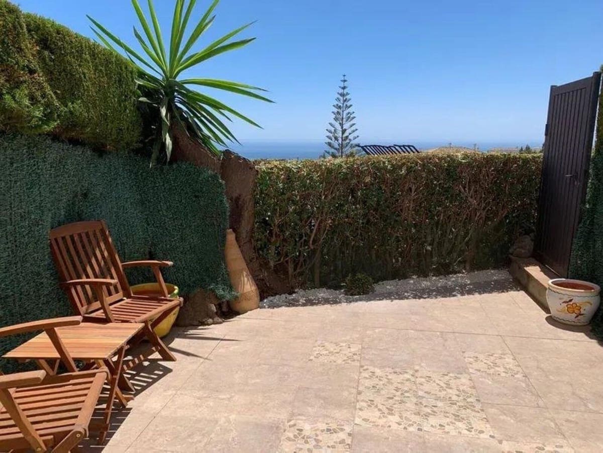 Apartamento de 2 habitaciones en Calahonda en venta con piscina - 295.000 € (Ref: 10016846)