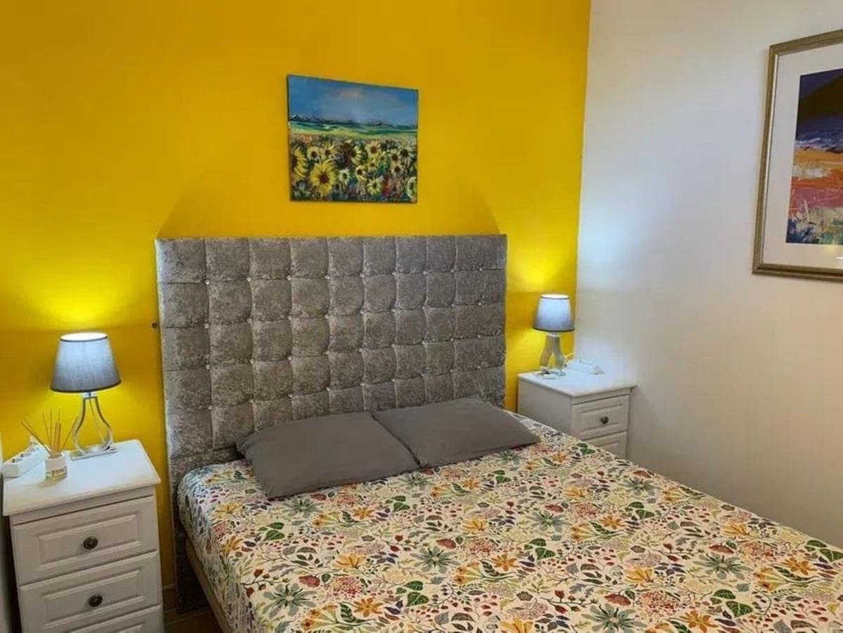 Apartamento de 2 habitaciones en Calahonda en venta con piscina - 295.000 € (Ref: 10016846)