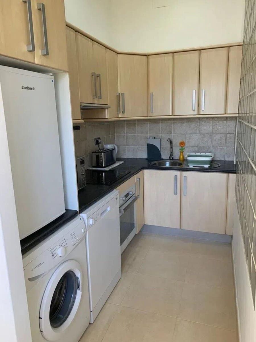 Apartamento de 2 habitaciones en Calahonda en venta con piscina - 295.000 € (Ref: 10016846)