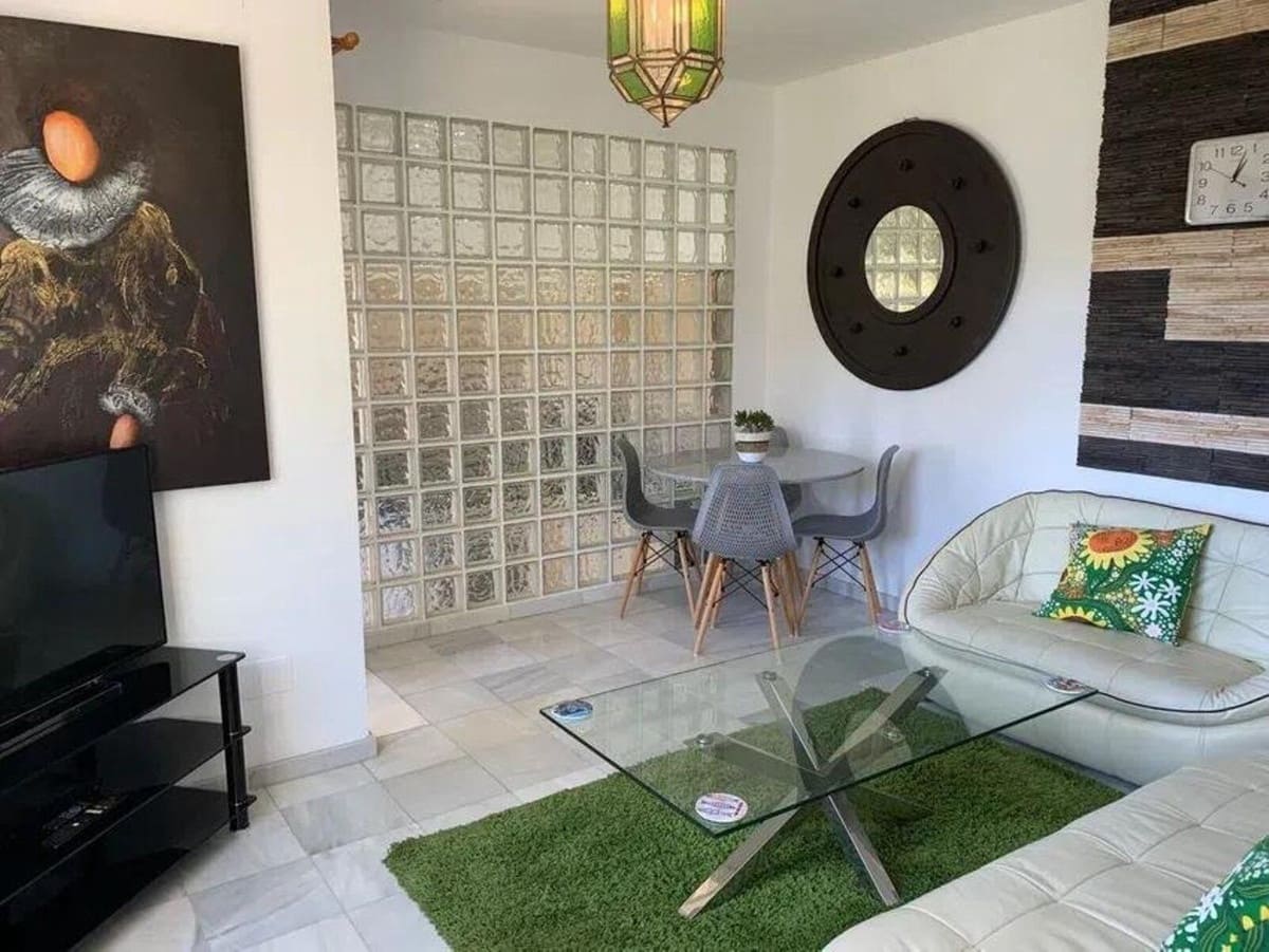 Apartamento de 2 habitaciones en Calahonda en venta con piscina - 295.000 € (Ref: 10016846)