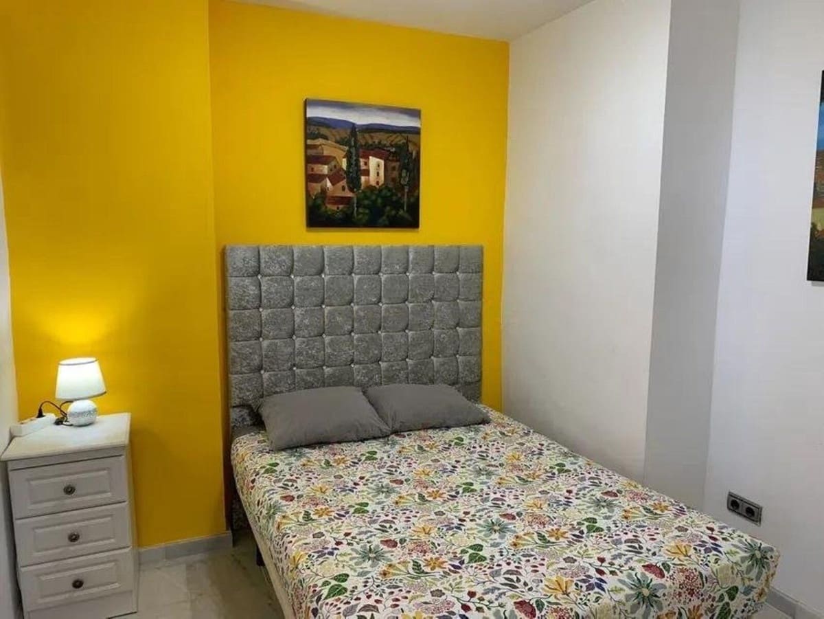 Apartamento de 2 habitaciones en Calahonda en venta con piscina - 295.000 € (Ref: 10016846)