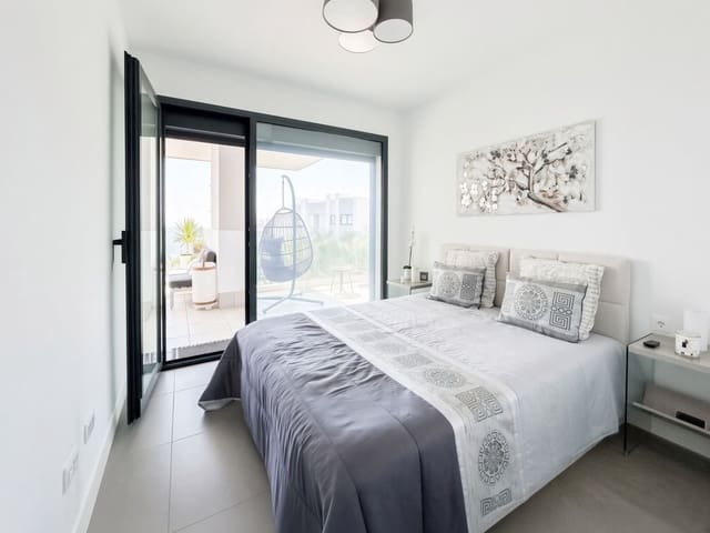 2 quarto Apartamento para venda em La Duquesa / Puerto de la Duquesa, Manilva com piscina garagem - 635 000 € (Ref: 10016847)