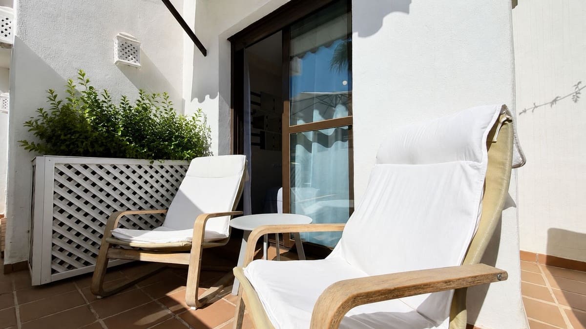 2 quarto Apartamento para venda em New Golden Mile com piscina - 375 000 € (Ref: 10016848)