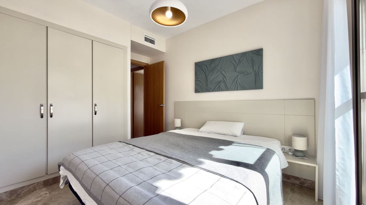 2 quarto Apartamento para venda em New Golden Mile com piscina - 375 000 € (Ref: 10016848)