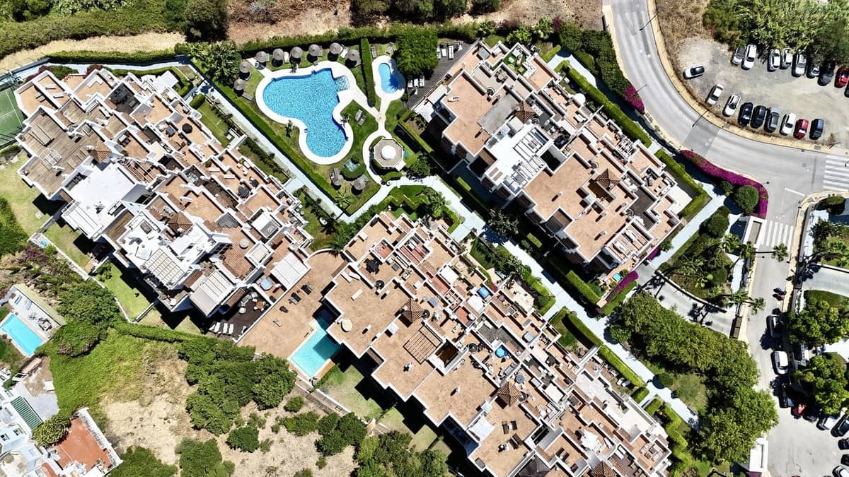 2 quarto Apartamento para venda em New Golden Mile com piscina - 375 000 € (Ref: 10016848)