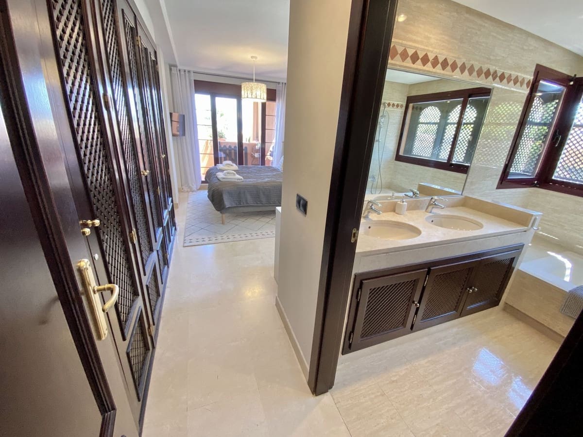 2 chambre Appartement à vendre à Elviria avec piscine - 398 750 € (Ref: 10016852)