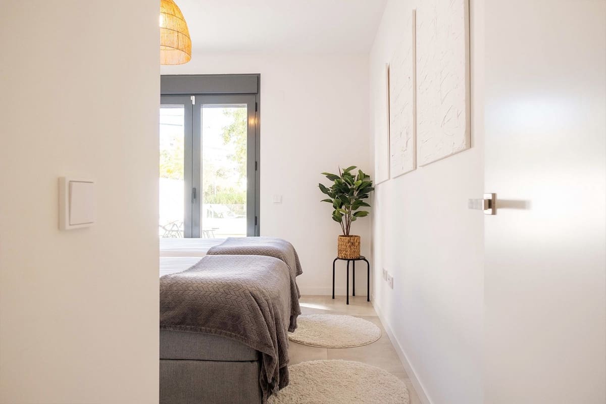 2 sovrum Lägenhet till salu i Estepona med pool garage - 648 900 € (Ref: 10016853)