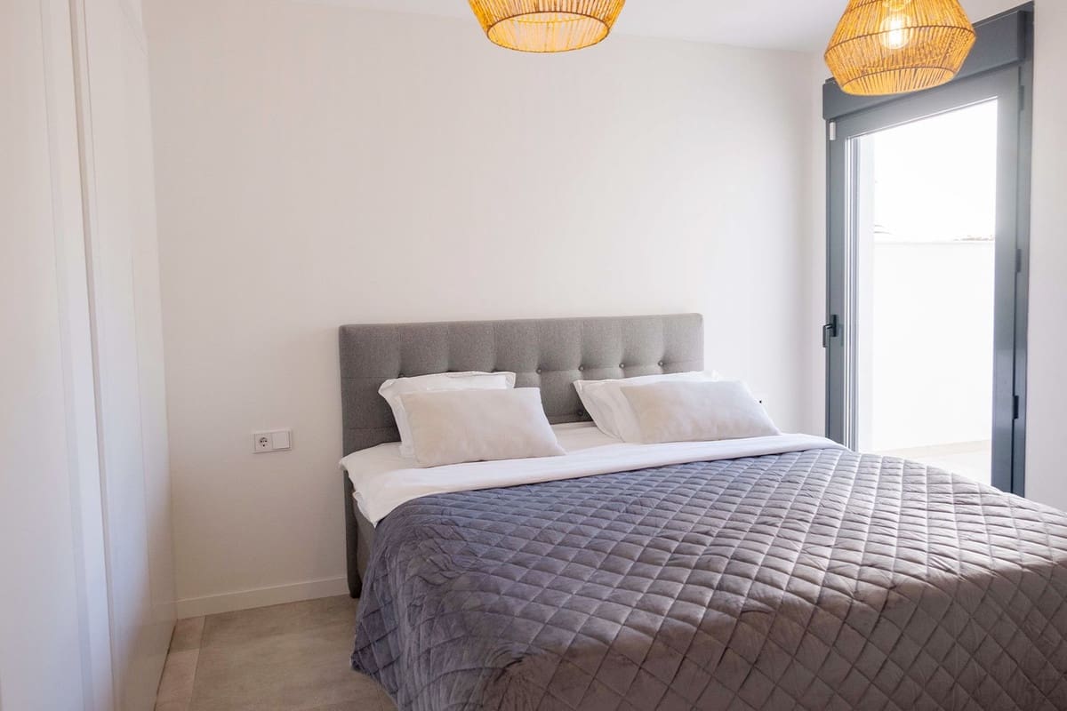 2 sovrum Lägenhet till salu i Estepona med pool garage - 648 900 € (Ref: 10016853)