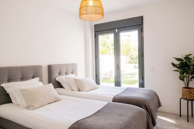 2 sovrum Lägenhet till salu i Estepona med pool garage - 648 900 € (Ref: 10016853)