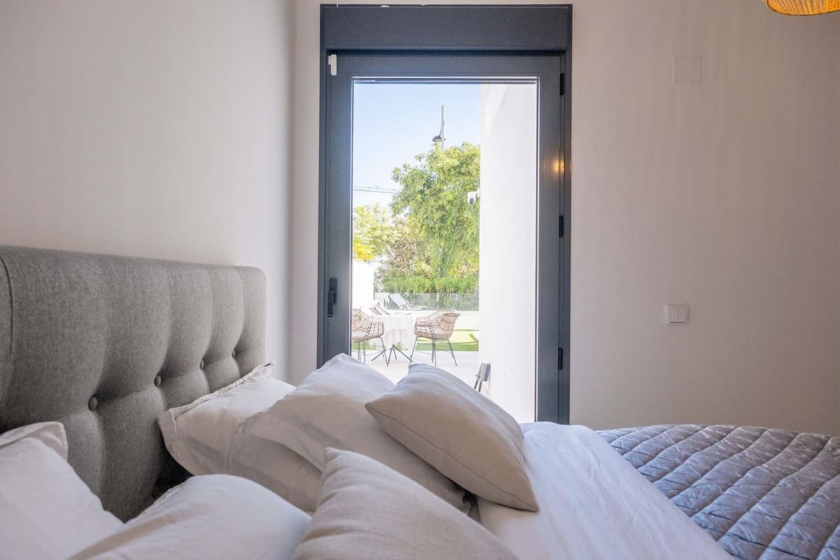 2 sovrum Lägenhet till salu i Estepona med pool garage - 648 900 € (Ref: 10016853)