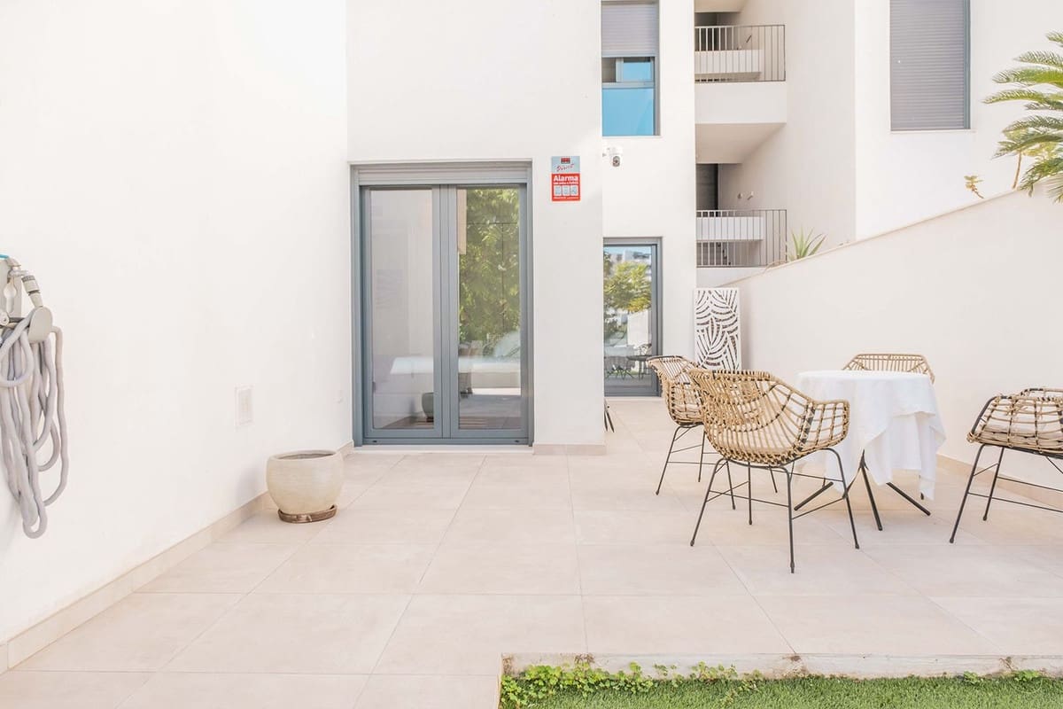 2 sovrum Lägenhet till salu i Estepona med pool garage - 648 900 € (Ref: 10016853)