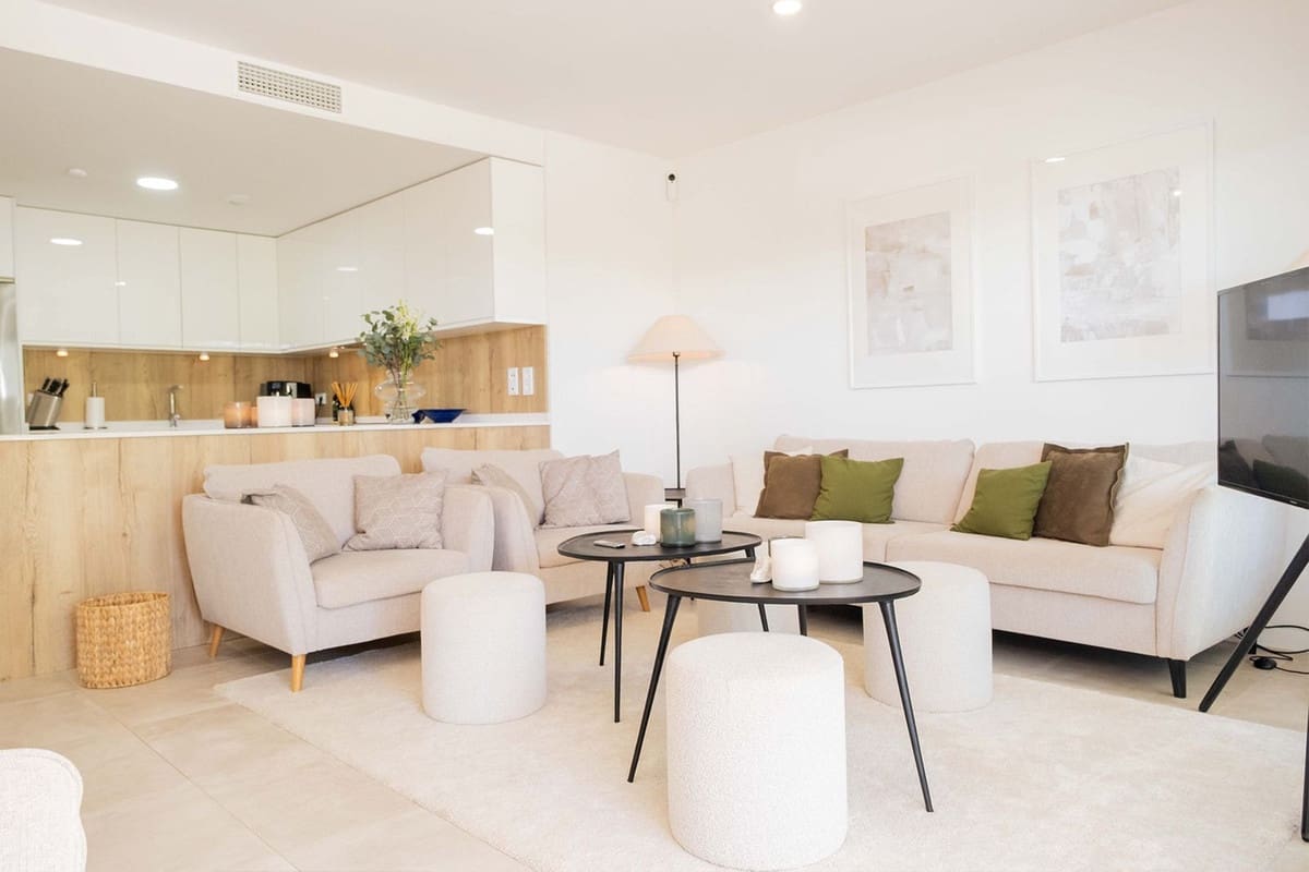 2 sovrum Lägenhet till salu i Estepona med pool garage - 648 900 € (Ref: 10016853)