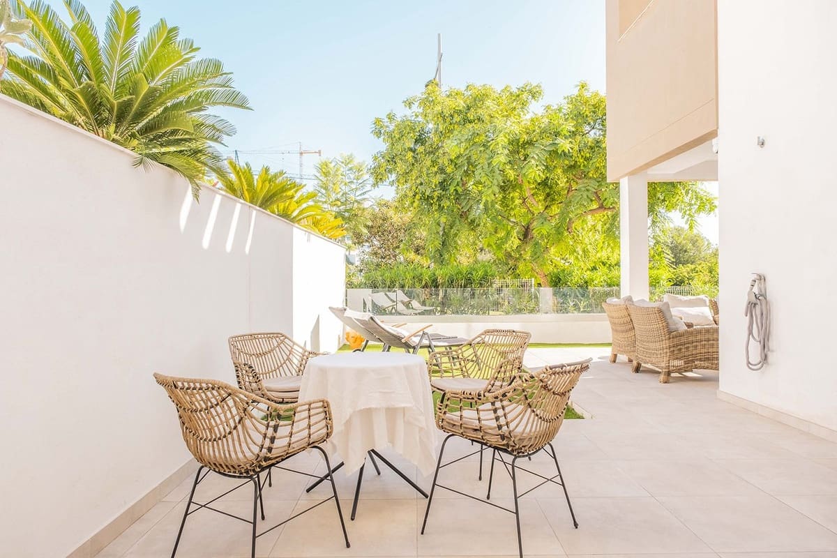 2 sovrum Lägenhet till salu i Estepona med pool garage - 648 900 € (Ref: 10016853)