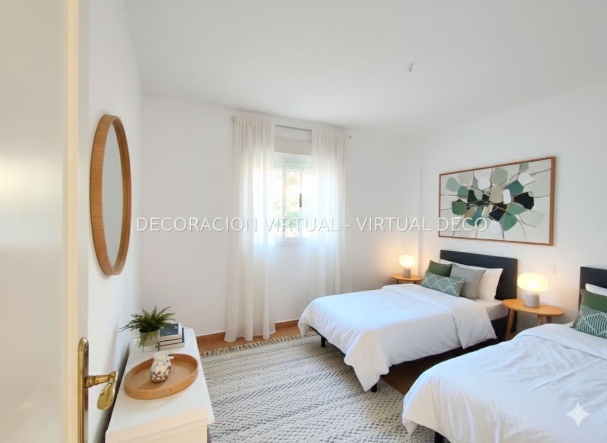 2 bedroom Apartment for sale in Calahonda with pool - € 319,000 (Ref: 10016855)