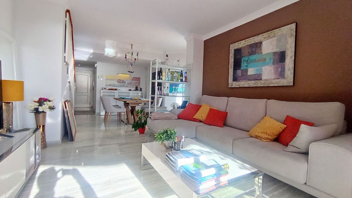 Apartamento de 2 habitaciones en Calahonda en venta con piscina - 449.000 € (Ref: 10016856)