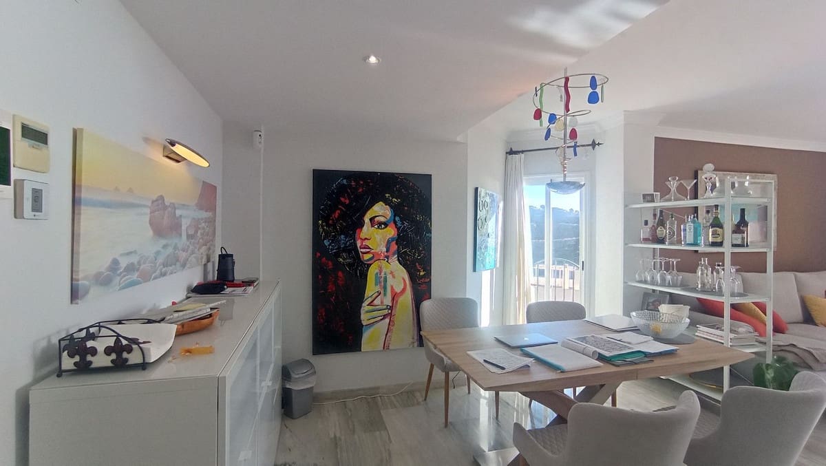 Apartamento de 2 habitaciones en Calahonda en venta con piscina - 449.000 € (Ref: 10016856)