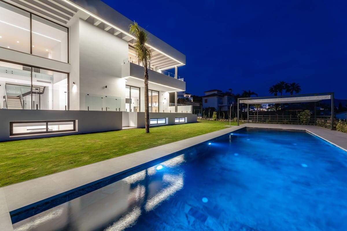 6 sovrum Villa till salu i Benahavis med pool - 4 000 000 € (Ref: 10016857)