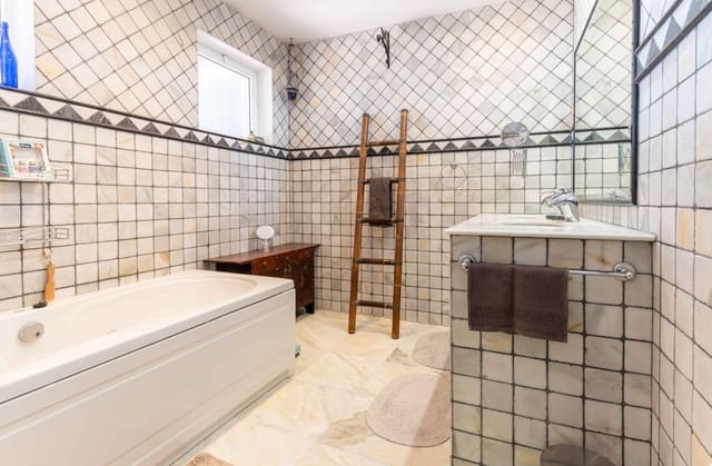 5 camera da letto Villa in vendita in Mijas con piscina - 1.220.000 € (Rif: 10016859)