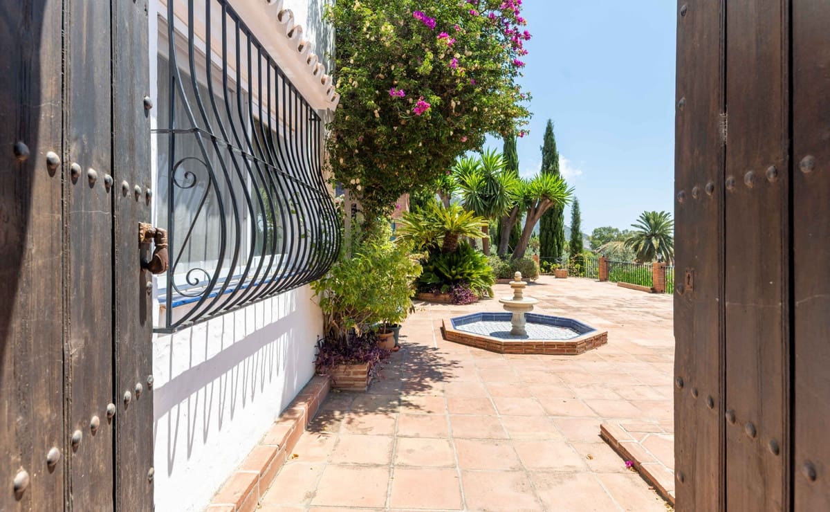 5 camera da letto Villa in vendita in Mijas con piscina - 1.220.000 € (Rif: 10016859)