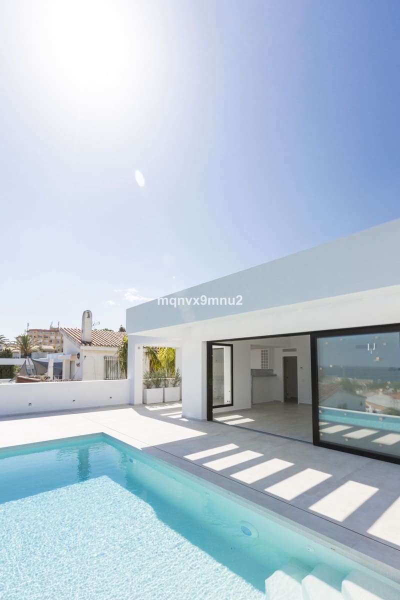 3 bedroom Villa for sale in El Chaparral with pool - € 1,495,000 (Ref: 10016861)