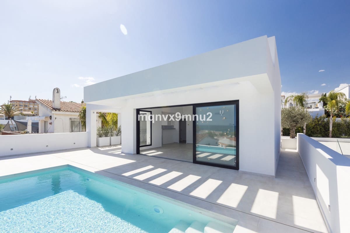 3 bedroom Villa for sale in El Chaparral with pool - € 1,495,000 (Ref: 10016861)