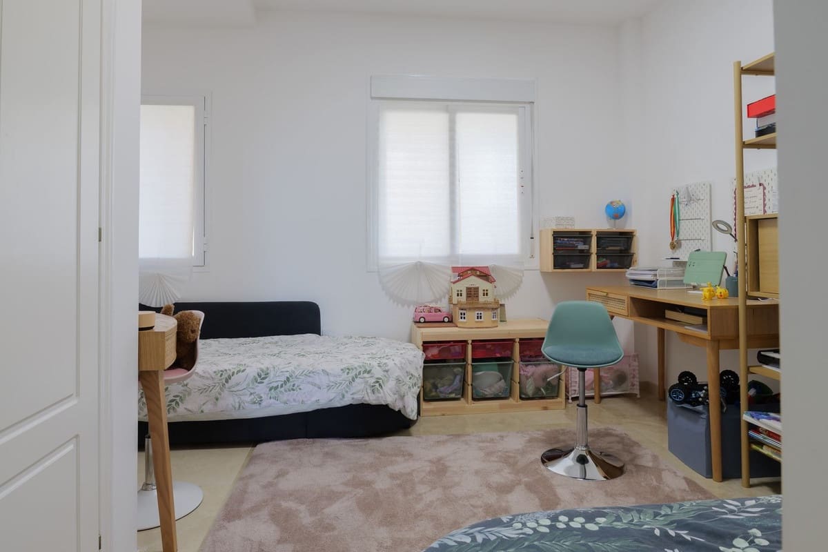 2 camera da letto Appartamento in vendita in El Faro con piscina garage - 435.000 € (Rif: 10016862)