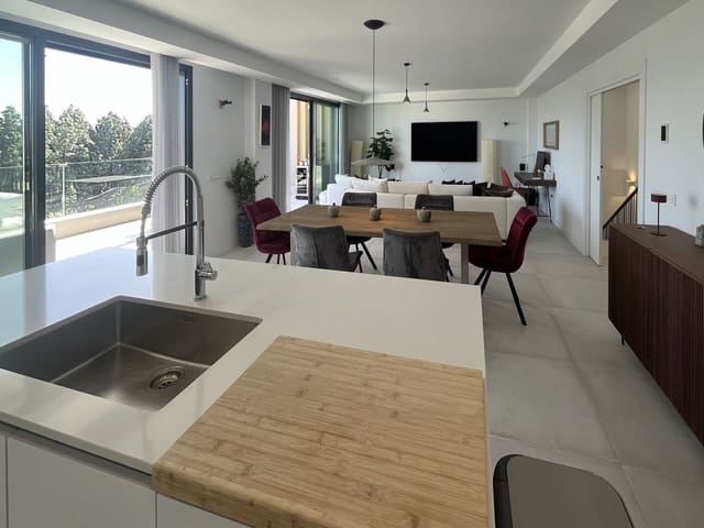 3 makuuhuone Omakotitalo myytävänä paikassa El Chaparral, Mijas mukana uima-altaan - 950 000 € (Ref: 10016863)