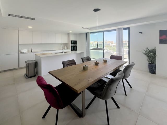 3 makuuhuone Omakotitalo myytävänä paikassa El Chaparral, Mijas mukana uima-altaan - 950 000 € (Ref: 10016863)