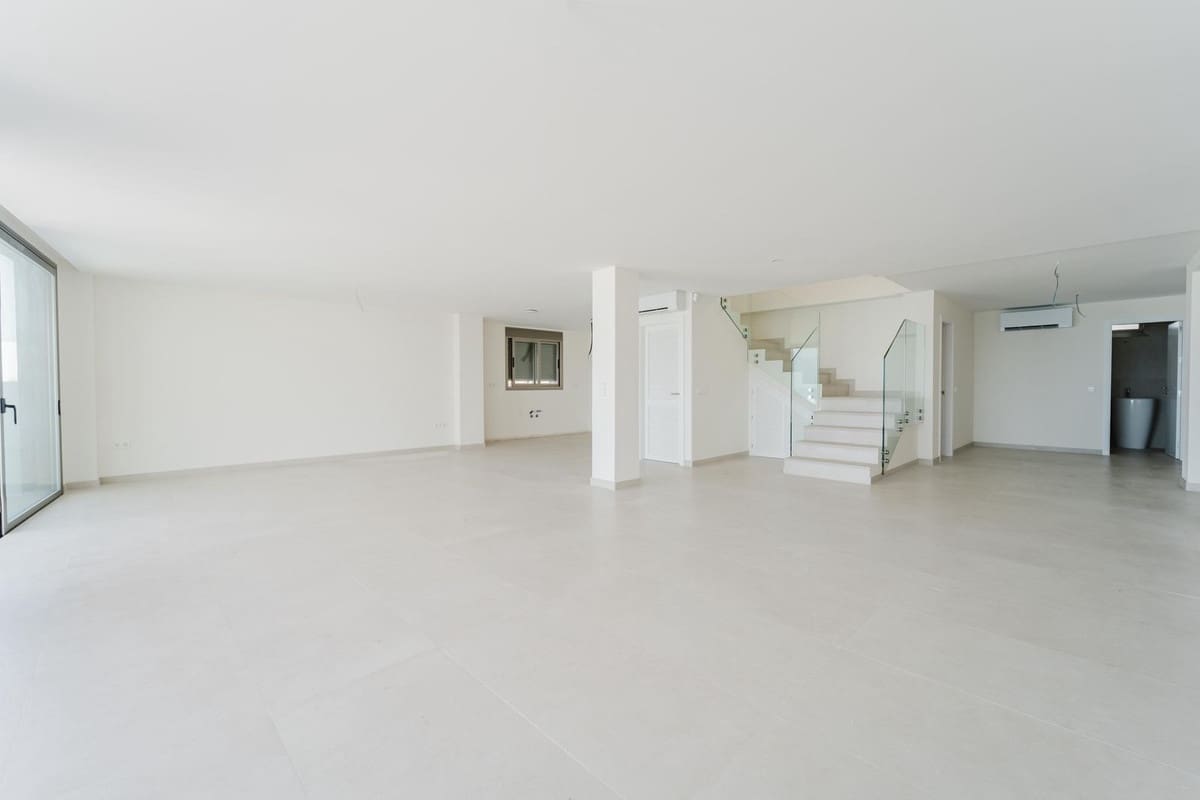 4 bedroom Villa for sale in Mijas with pool - € 2,500,000 (Ref: 10019383)