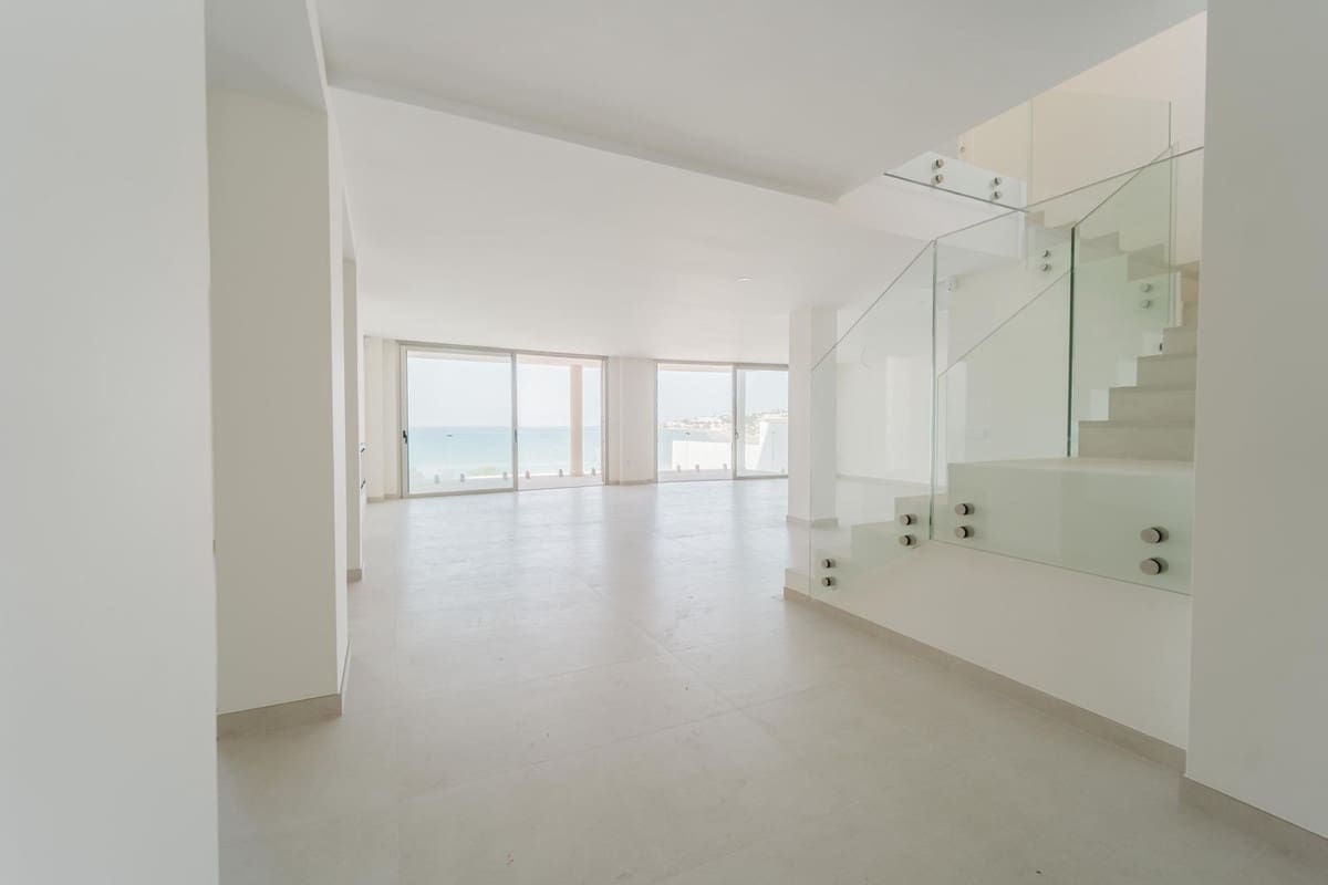 4 bedroom Villa for sale in Mijas with pool - € 2,500,000 (Ref: 10019383)