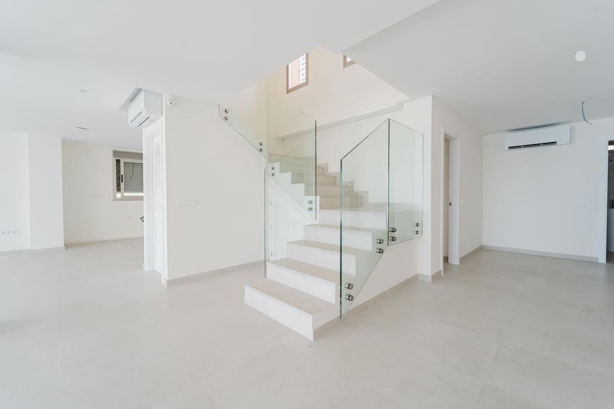 4 bedroom Villa for sale in Mijas with pool - € 2,500,000 (Ref: 10019383)