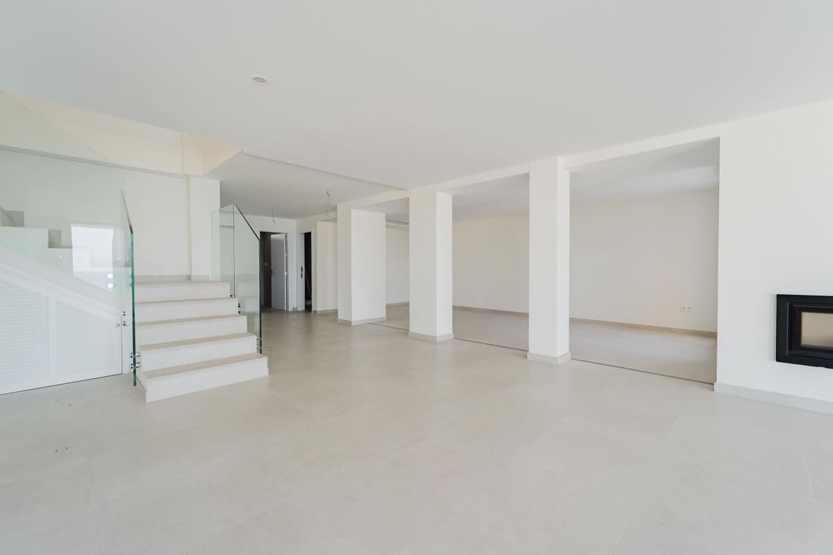 4 bedroom Villa for sale in Mijas with pool - € 2,500,000 (Ref: 10019383)